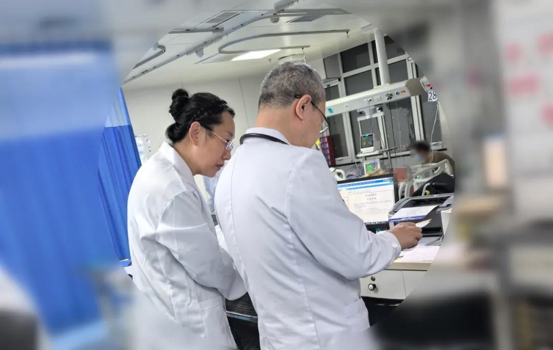 多学科联动攻坚！我院成功救治心梗合并直肠肿物大出血危重患者